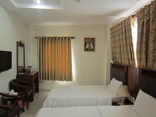 Binh Hung Hotel Ho Chi Minh City Exterior photo