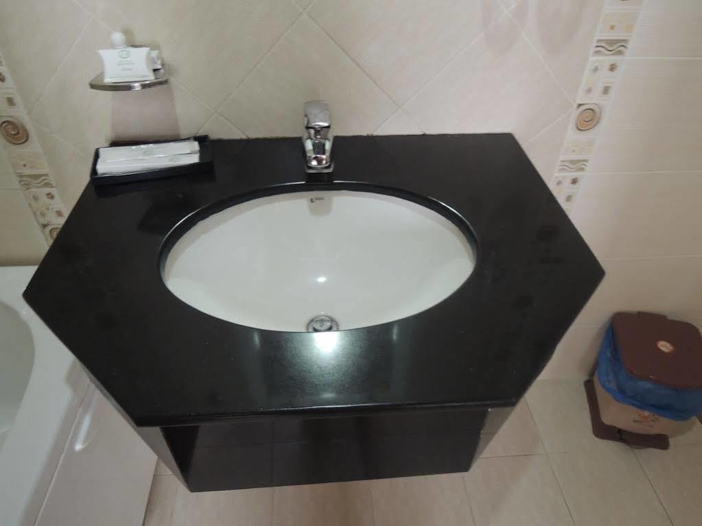 Binh Hung Hotel Ho Chi Minh City Exterior photo